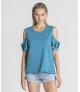 T-Shirt LOVE com corte nos ombros