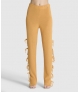 Calça com pontas de fio