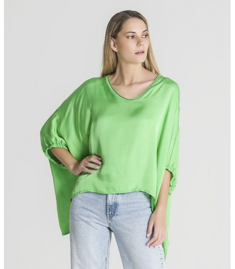 Blusa com decote brilhante