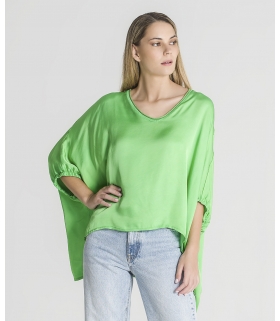 Blusa com decote brilhante