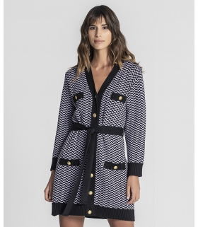 Vestido com padrão geométrico