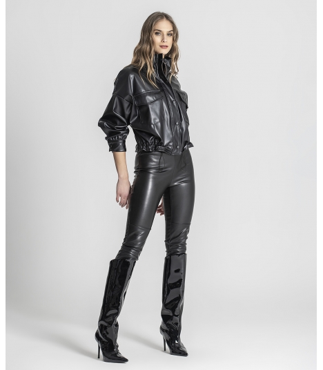 Legging em napa fecho lateral
