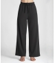 Calça com fecho lateral