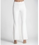 Calça com fecho lateral