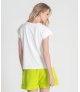 T-Shirt com chapa (R) brilhante
