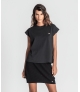 T-Shirt com chapa (R) brilhante