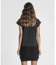 T-Shirt com chapa (R) brilhante