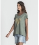 T-Shirt estampado coração dourado