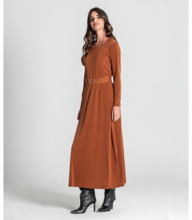 Vestido comprido com cinto