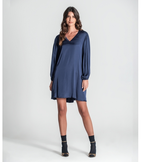 Vestido decote em v curto