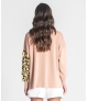 Camisola animal print com risca lantejoulas