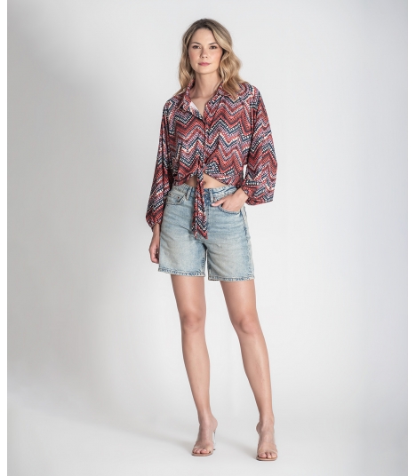 Blusa com nó na frente padrão étnico