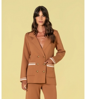 Blazer com botões dourados