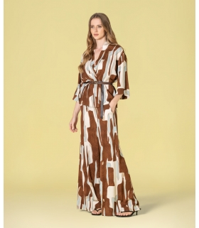 Kimono com padrão geométrico e cinto