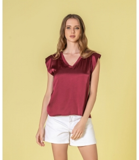 Blusa decote em v acetinada