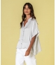 Blusa com manga curta acetinada