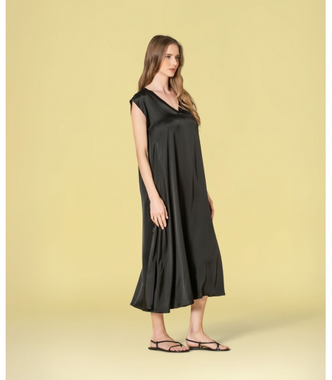Vestido decote em v acetinado