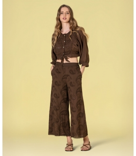 Blusa bordado inglês com botões