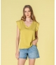 Blusa decote em v com folho na manga