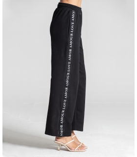 Calça LOVE em felpa