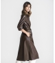 Vestido em napa com molas na frente